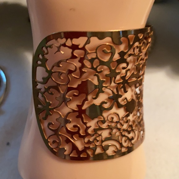 Ladies cuff adjustable gold bracelet - Picture 3 of 3